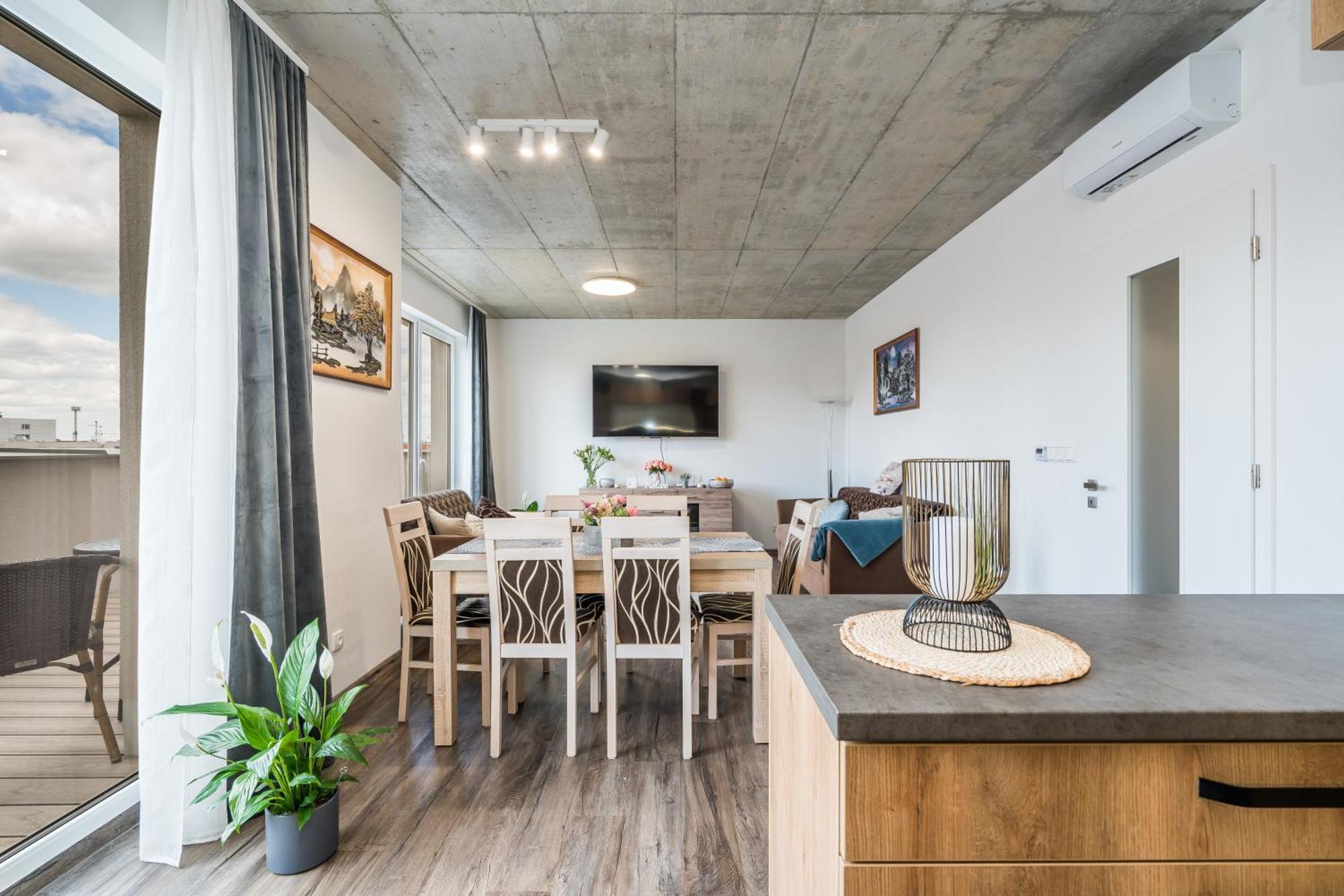 Ferienwohnung Perla Hradce 401 Hradec Králové Exterior foto