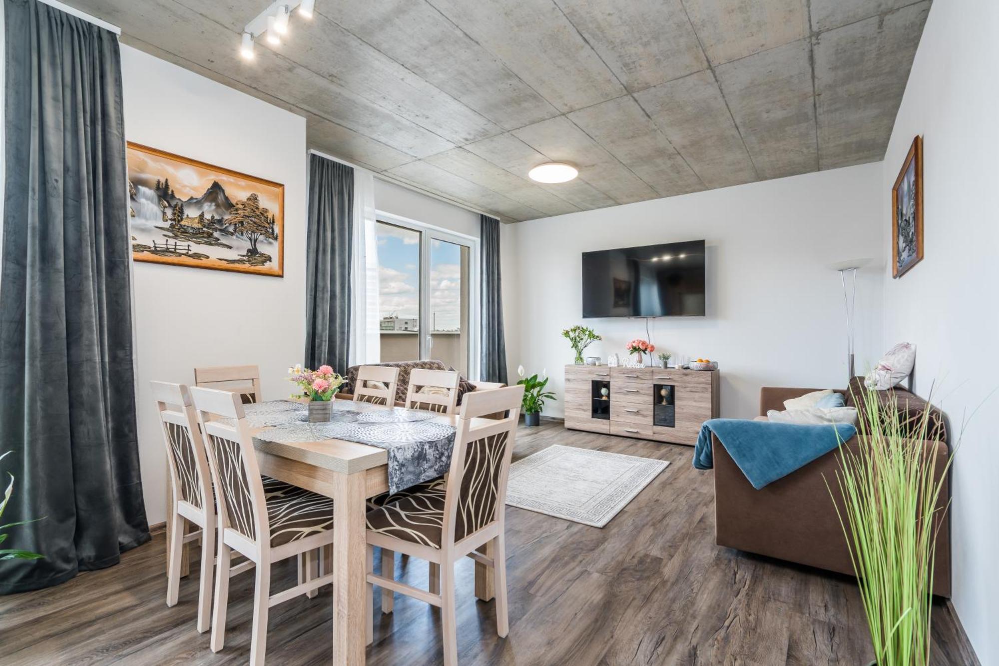 Ferienwohnung Perla Hradce 401 Hradec Králové Exterior foto