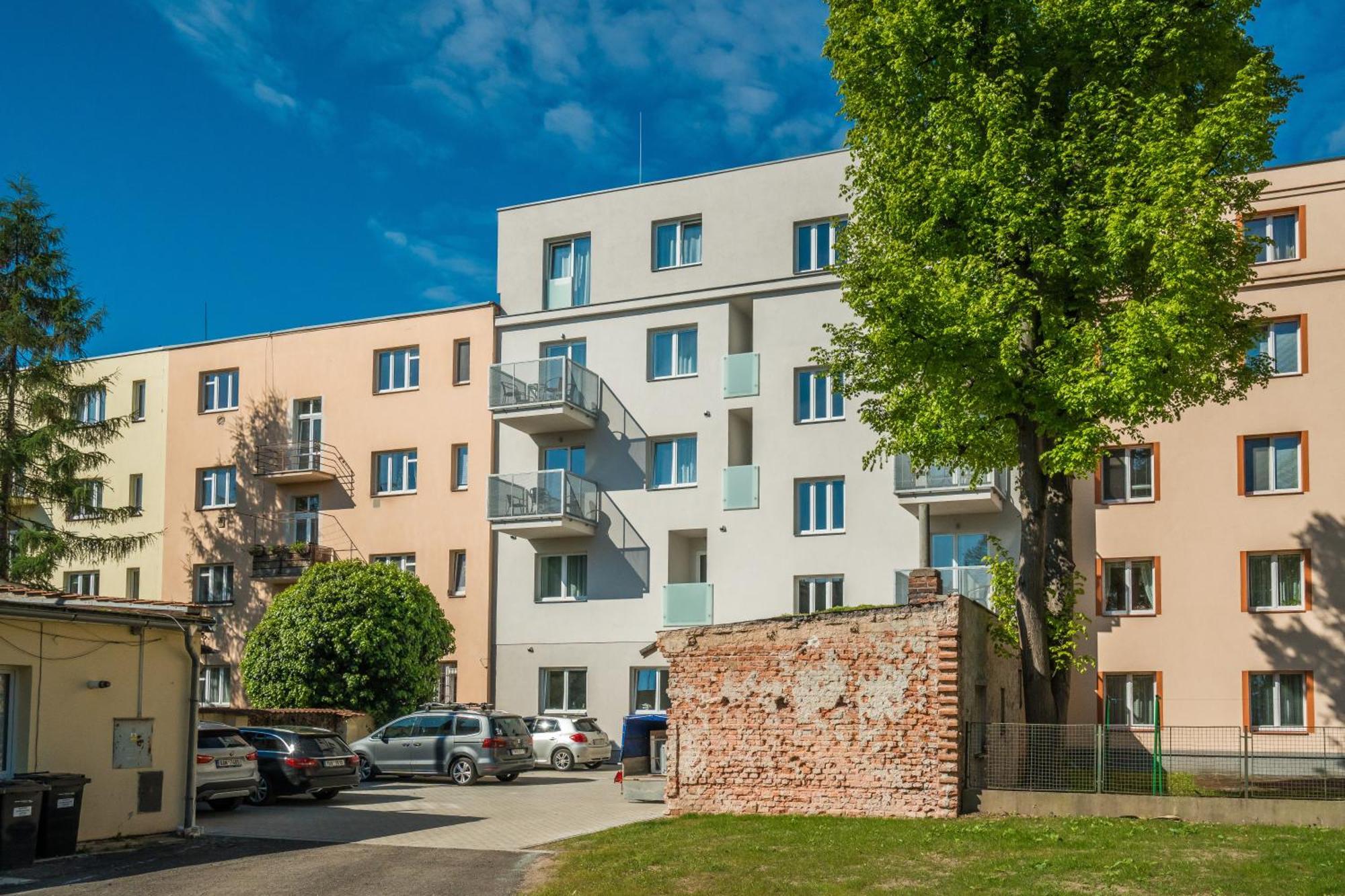 Ferienwohnung Perla Hradce 401 Hradec Králové Exterior foto